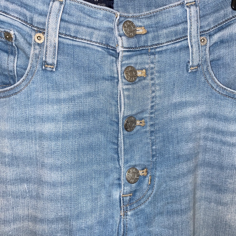 EUC J. Crew Factory High Rise Skinny Light Wash Button Fly Jeans Size 30 - Picture 3 of 10